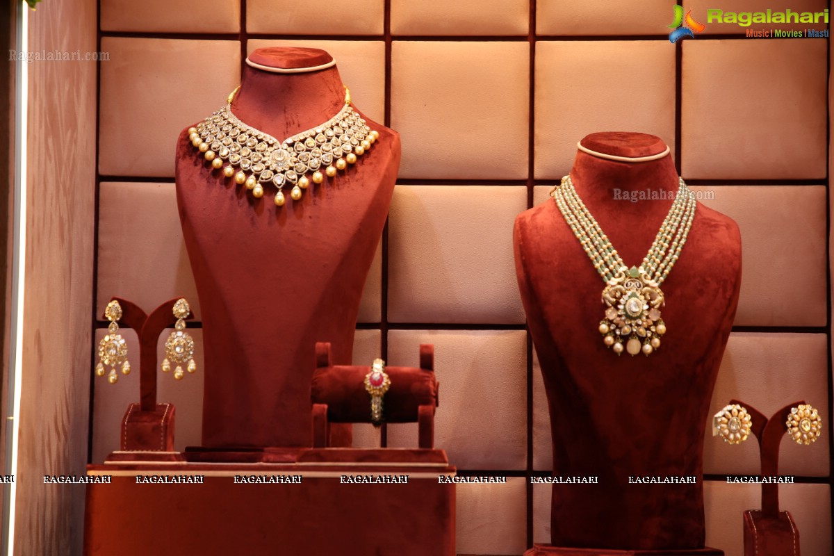 Vega Sri Gold And Diamonds Store Grand Launch at Jubilee Hills, Hyderabad