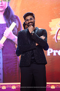 Swathi Muthyam Movie Pre-Release Event