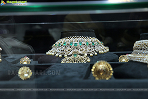 Manepally Jewellers Unveils Special Diwali Collection