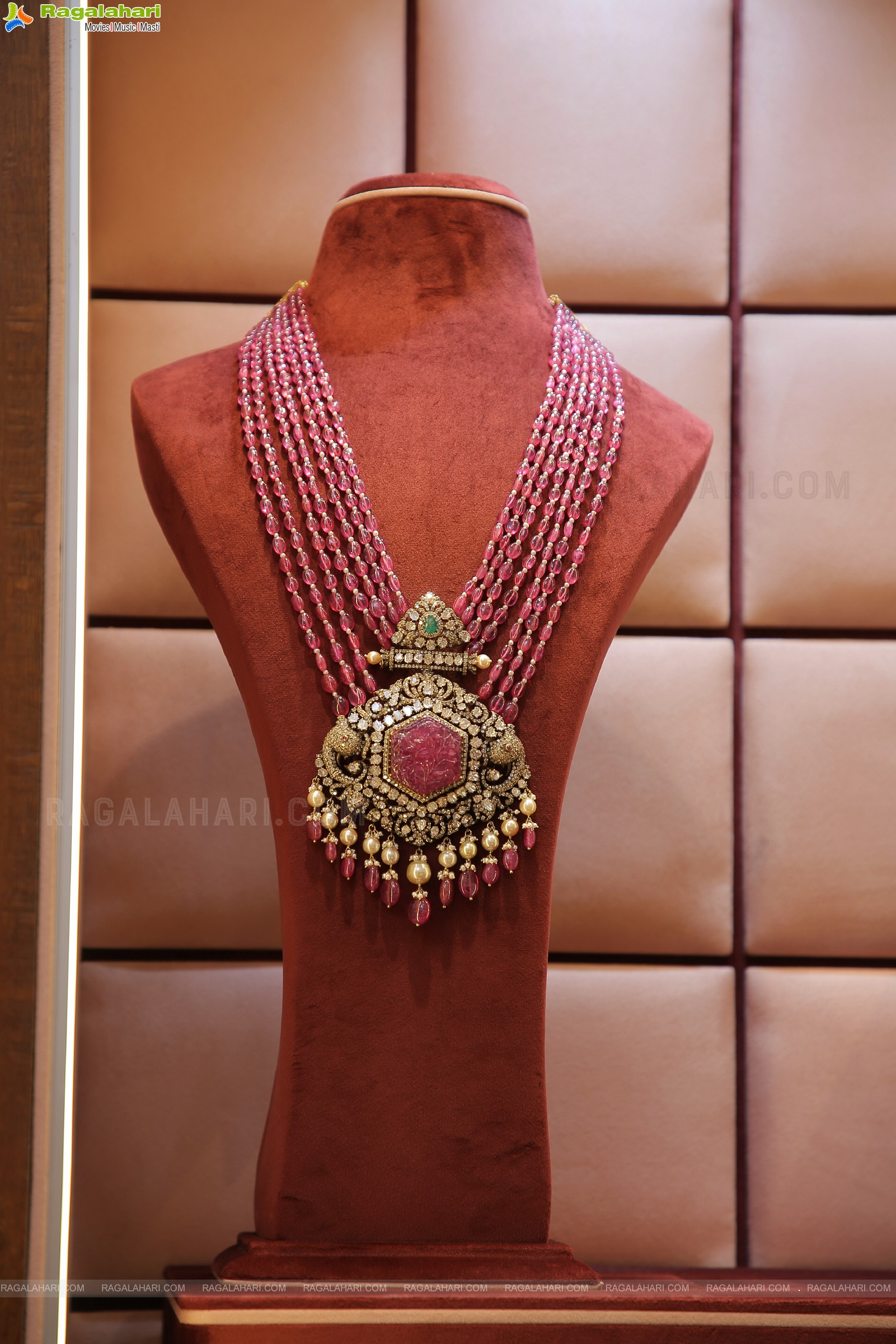 Vega Sri Gold & Diamonds Special Jewellery Collection Showcase For Dhanteras & Diwali 