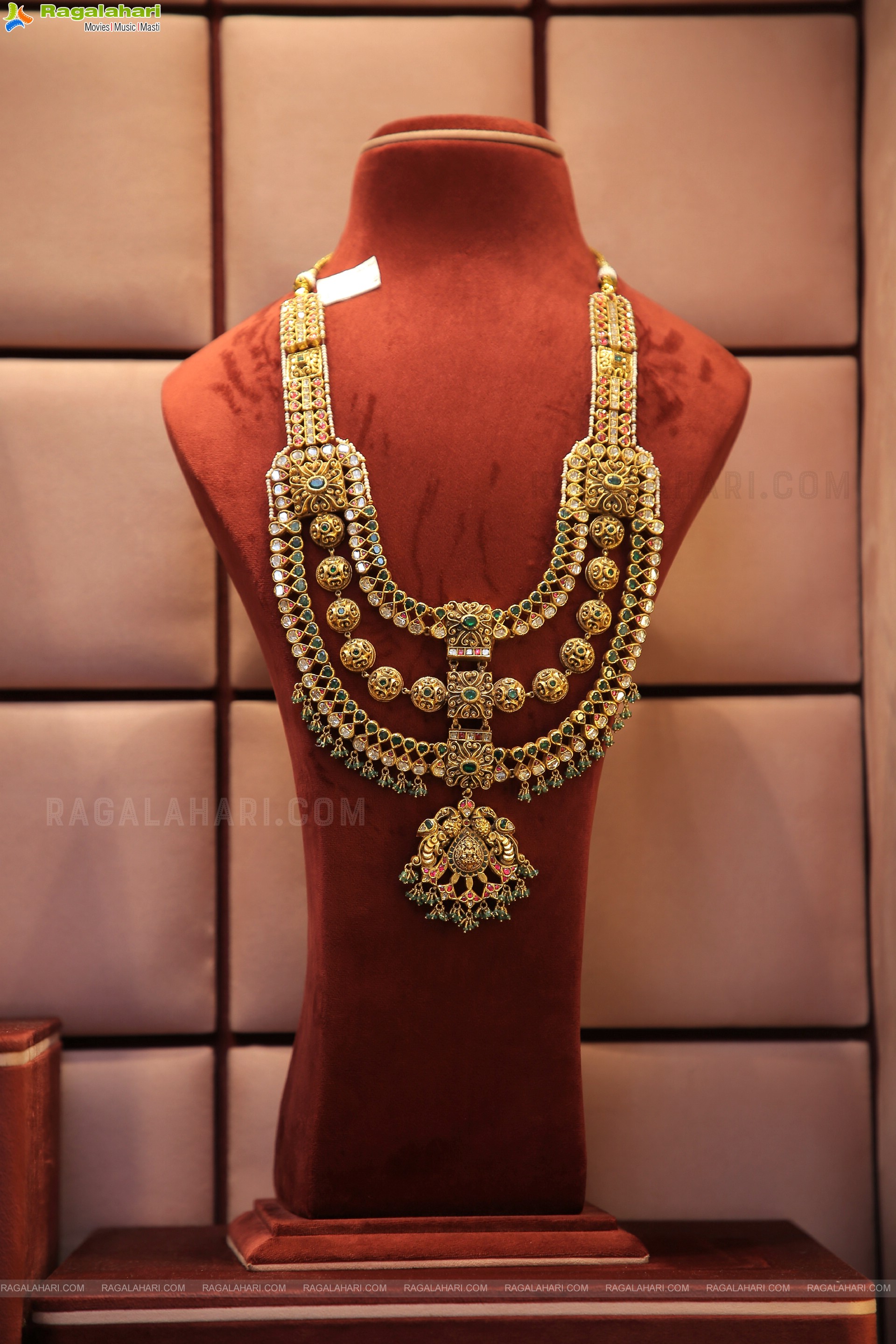 Vega Sri Gold & Diamonds Special Jewellery Collection Showcase For Dhanteras & Diwali 