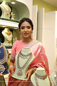 Goyaz Silver Jewellery store Launch by Meenakshi Chaudhary