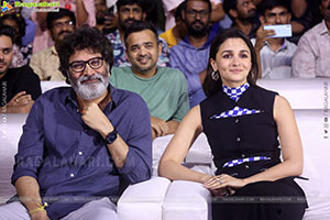 Alia Bhatt's Jigra Movie Pre Release Event