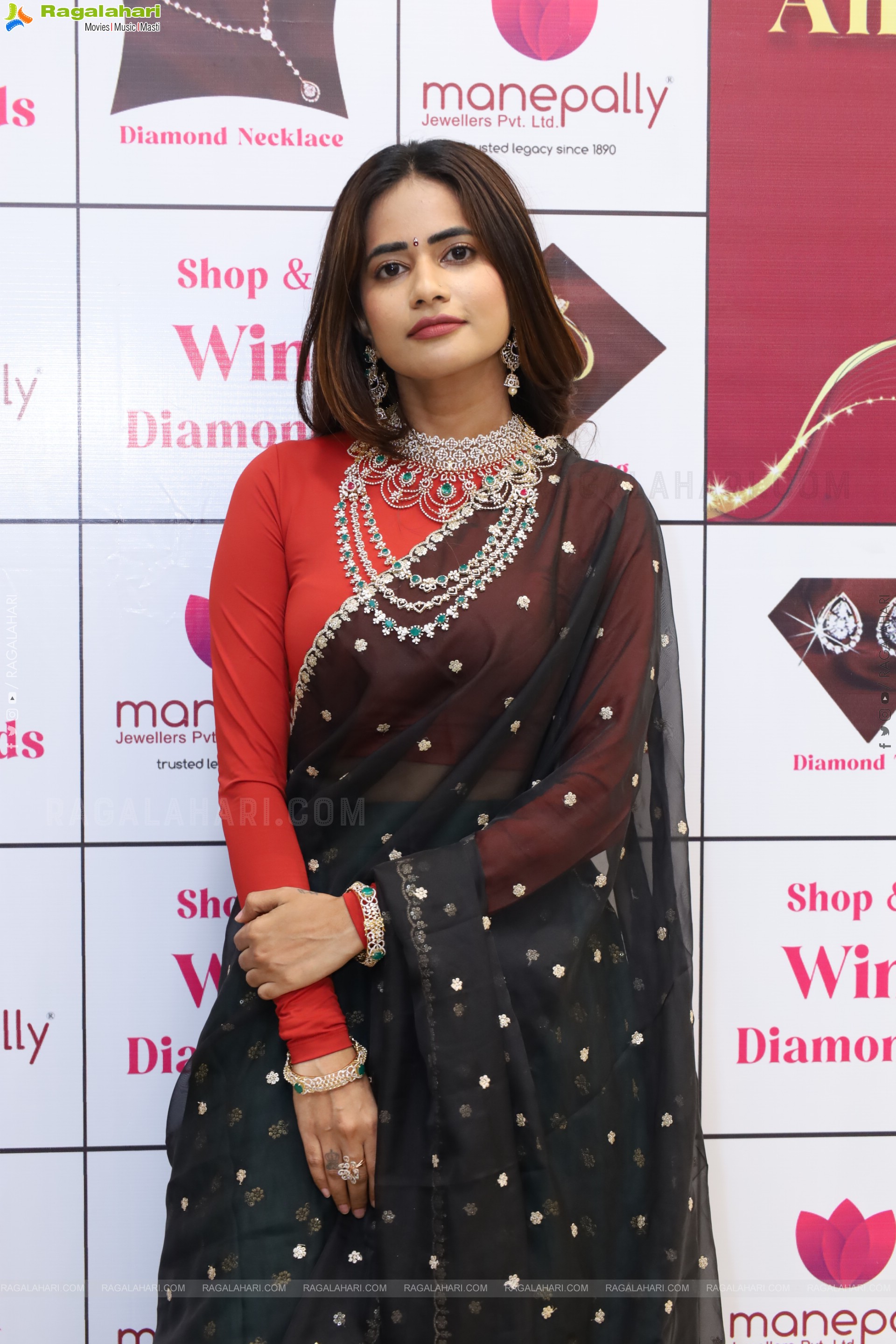 Grand Launch of Festival & Wedding Collection at Manepally Jewellers