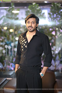 Mithra Mandali Movie Pre Release Event 