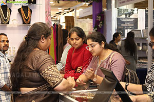 Hi Life Exhibition: October Special Fashion Edition Launch