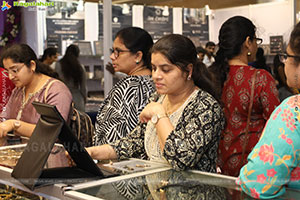 Hi Life Exhibition: October Special Fashion Edition Launch