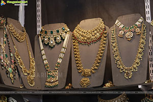 Hi Life Exhibition: October Special Fashion Edition Launch
