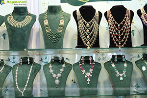 Hi Life Exhibition: October Special Fashion Edition Launch