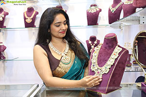 Hi Life Exhibition: October Special Fashion Edition Launch