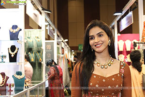 Hi Life Exhibition: October Special Fashion Edition Launch