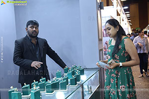 Hi Life Exhibition: October Special Fashion Edition Launch
