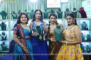 Hi Life Exhibition: October Special Fashion Edition Launch