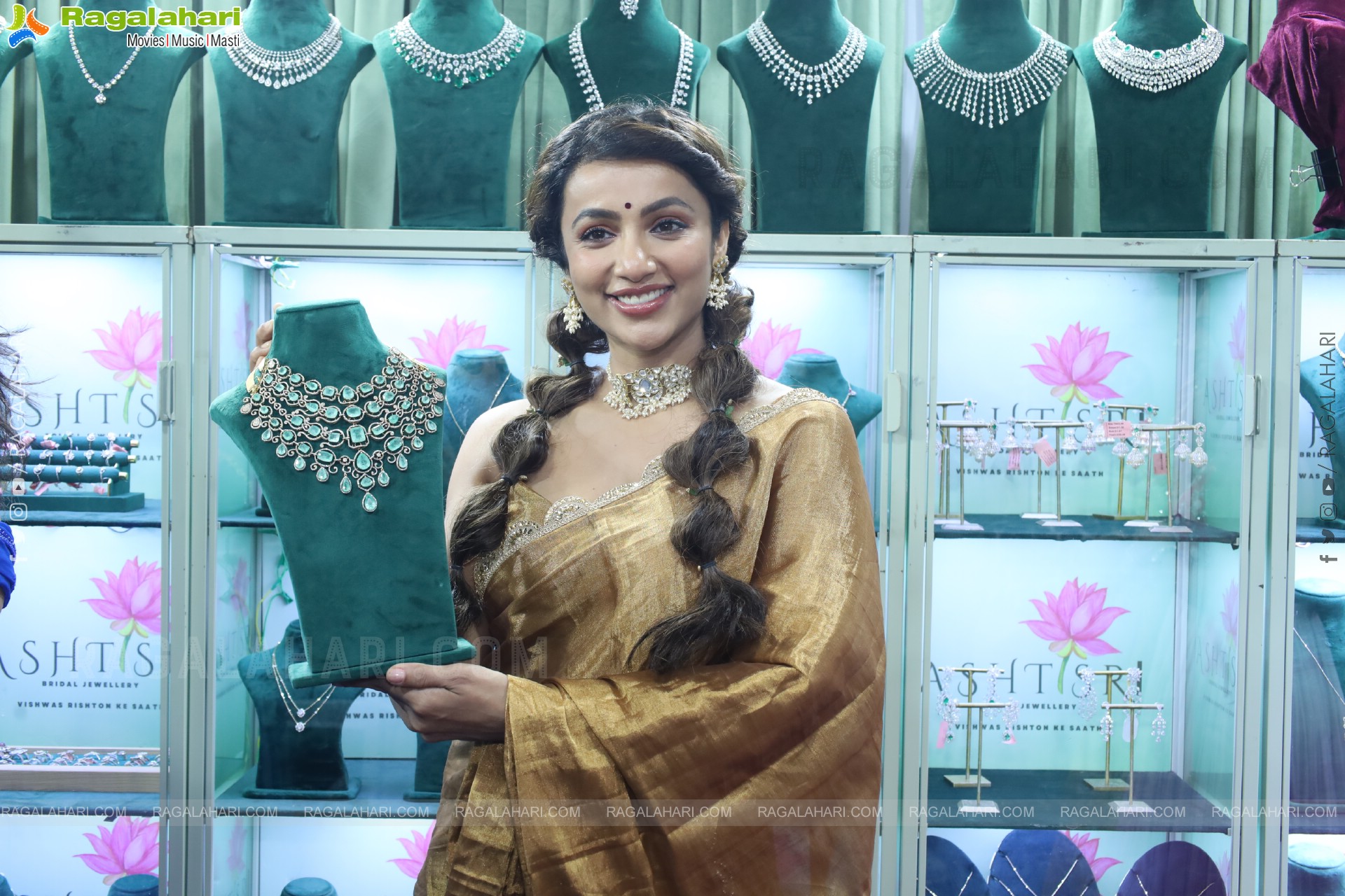 Hi Life Exhibition: October Special Fashion Edition Launch, Hyderabad