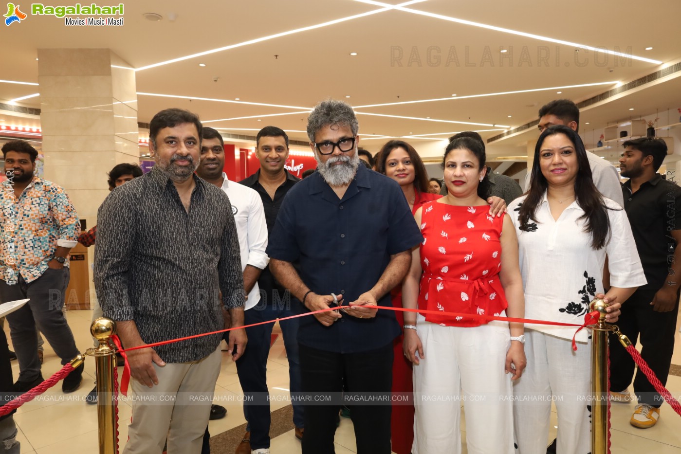 Director Sukumar Launches Sharetea at Inorbit Mall, Hyderabad