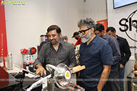 Director Sukumar Launches Sharetea at Inorbit Mall, Hyd