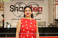 Director Sukumar Launches Sharetea at Inorbit Mall, Hyd