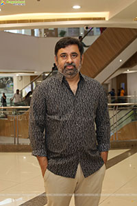 Director Sukumar Launches Sharetea at Inorbit Mall, Hyd
