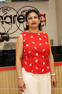 Director Sukumar Launches Sharetea at Inorbit Mall, Hyd
