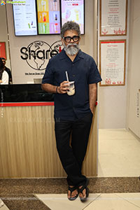 Director Sukumar Launches Sharetea at Inorbit Mall, Hyd
