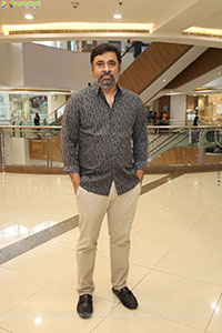Director Sukumar Launches Sharetea at Inorbit Mall, Hyd