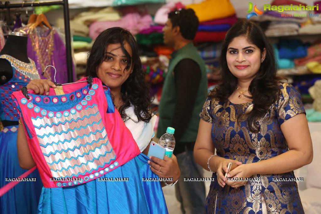 Yamini Bhaskar launches Ambara Designer Collections