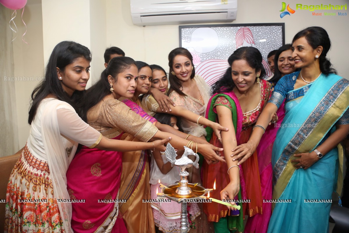 Tejaswi Madivada launches Anoo's Franchise Salon at Madhapur, Hyderabad