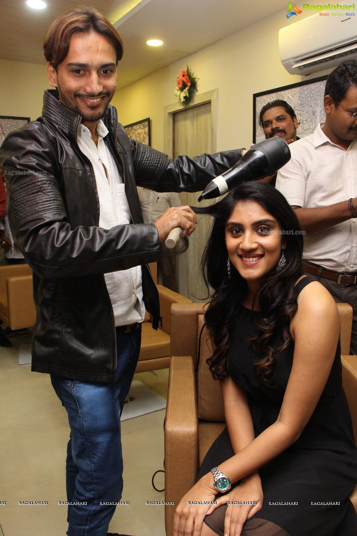 Dhanya Balakrishna launches Anoos Salon & Clinic at Kompally, Hyderabad