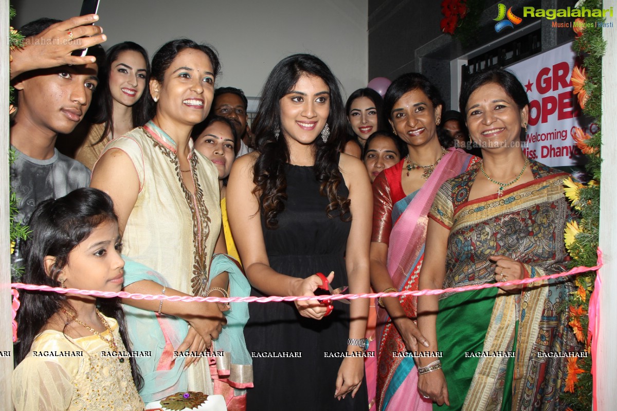 Dhanya Balakrishna launches Anoos Salon & Clinic at Kompally, Hyderabad