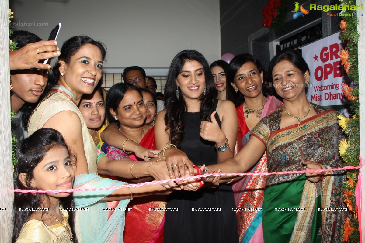 Dhanya Balakrishna launches Anoos Salon & Clinic at Kompally, Hyderabad