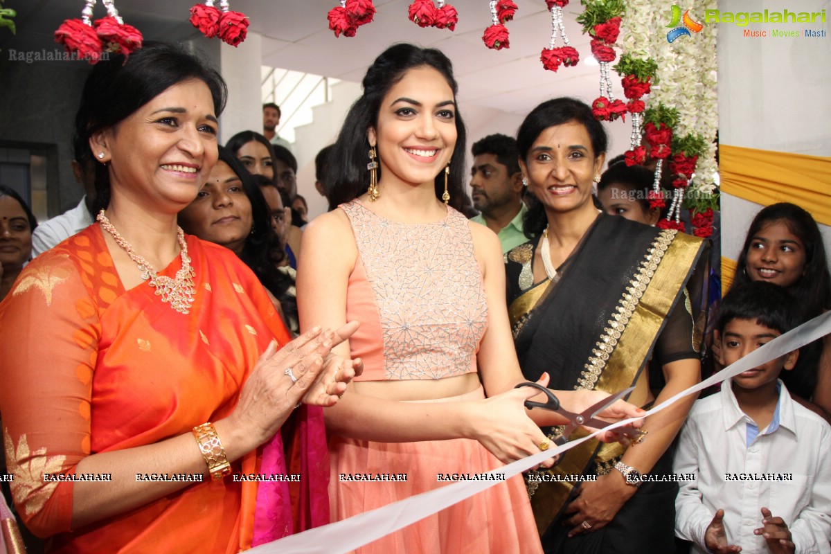 Ritu Varma launches Anoo's Salon and Clinic at Madinaguda, Hyderabad