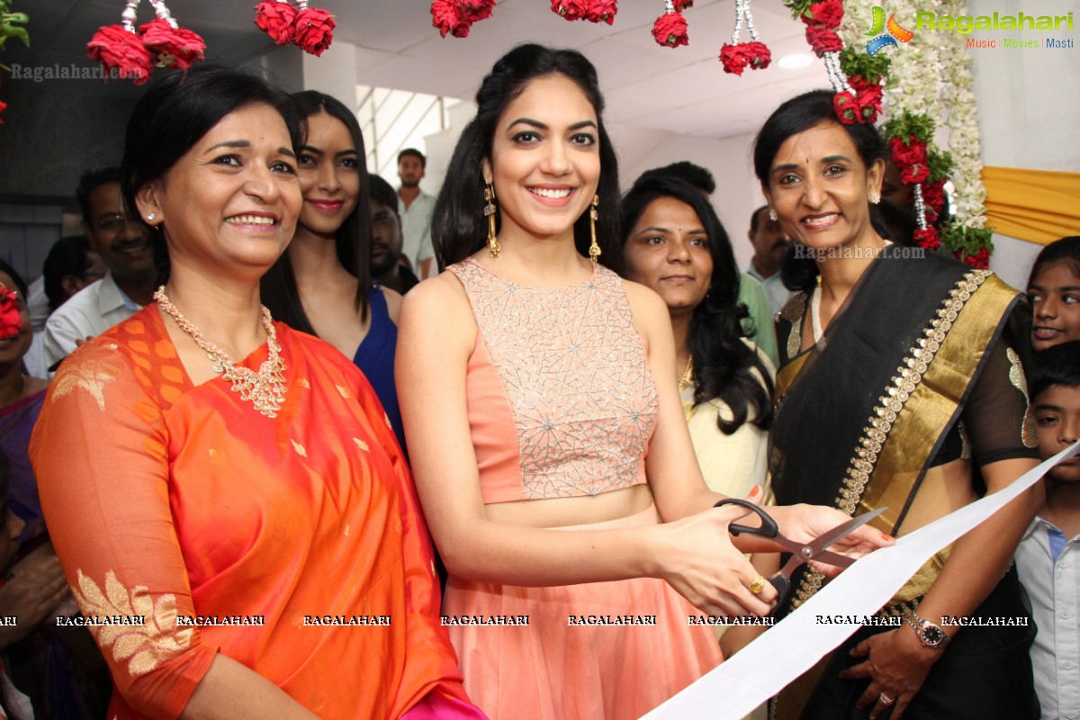 Ritu Varma launches Anoo's Salon and Clinic at Madinaguda, Hyderabad