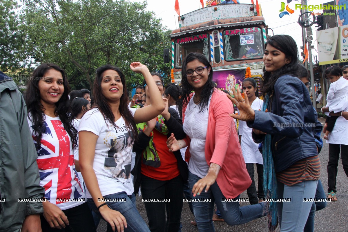 Ganesh Visarjan 2016, Hyderabad (Set 1)