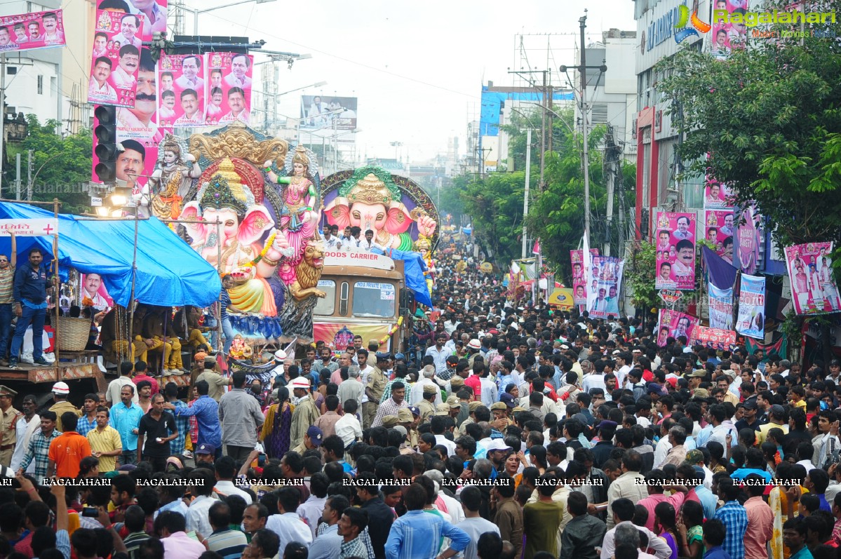 Ganesh Visarjan 2016, Hyderabad (Set 1)