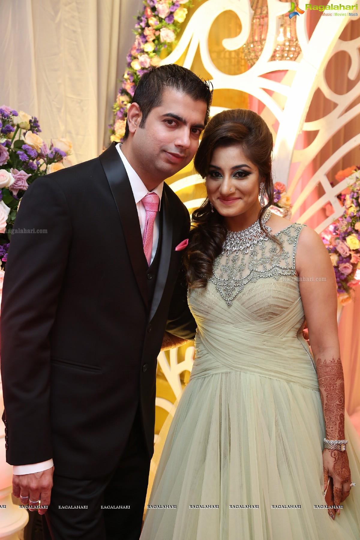 Grand Wedding Reception of Jayesh Mulani-Sonu Khitri at HICC, Novotel, Hyderabad