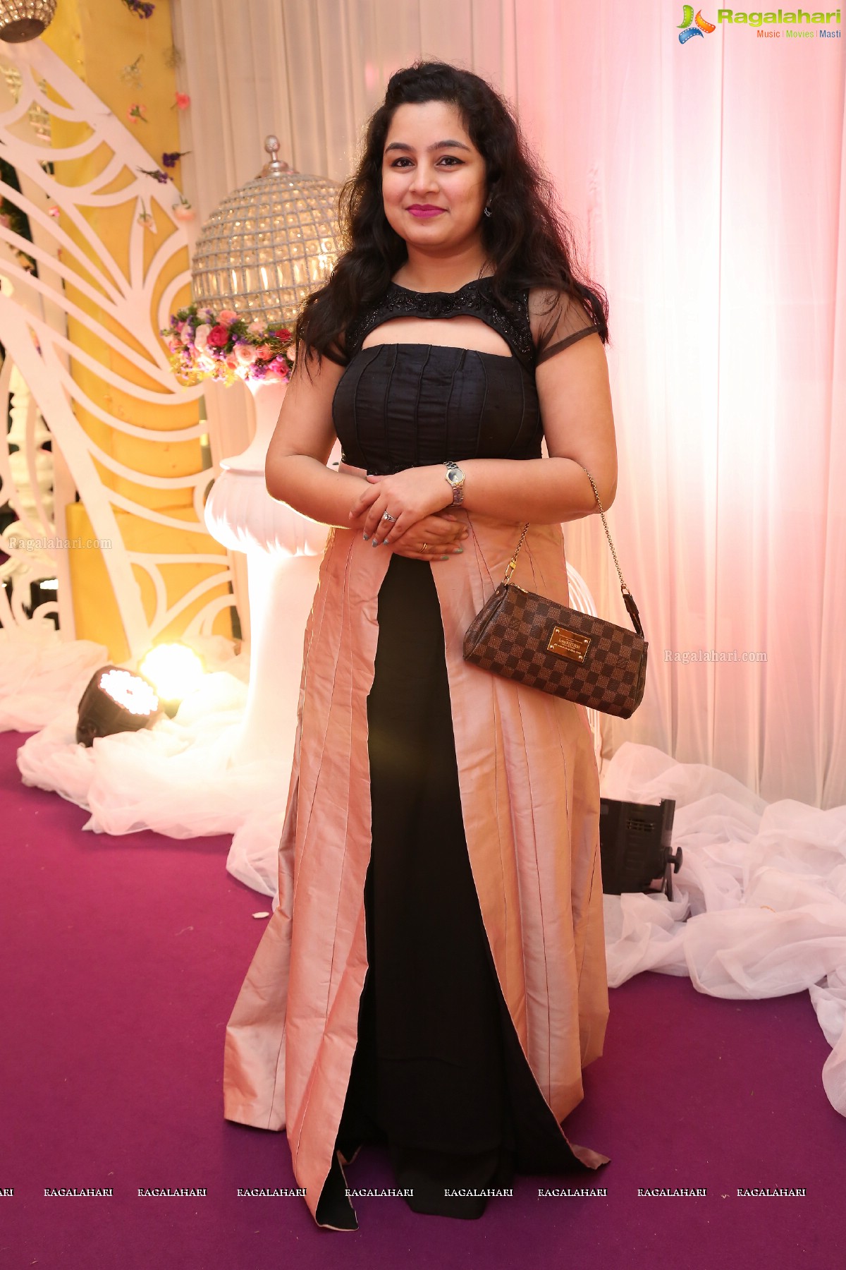 Grand Wedding Reception of Jayesh Mulani-Sonu Khitri at HICC, Novotel, Hyderabad