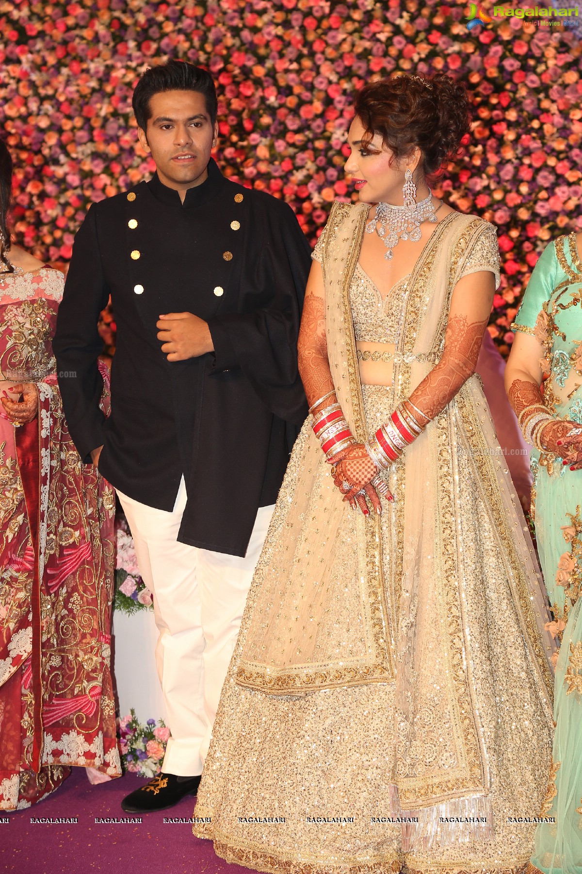 Grand Wedding Reception of Jayesh Mulani-Sonu Khitri at HICC, Novotel, Hyderabad