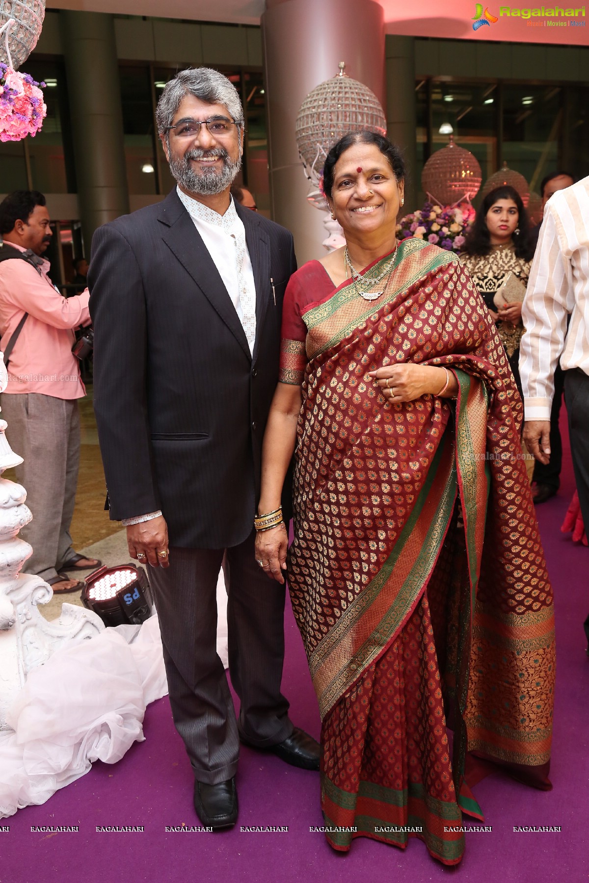 Grand Wedding Reception of Jayesh Mulani-Sonu Khitri at HICC, Novotel, Hyderabad