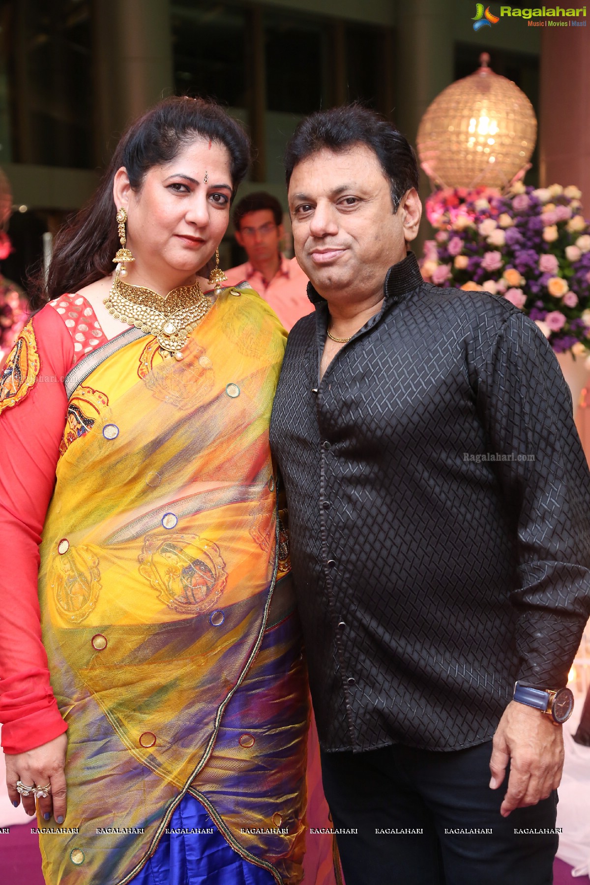 Grand Wedding Reception of Jayesh Mulani-Sonu Khitri at HICC, Novotel, Hyderabad