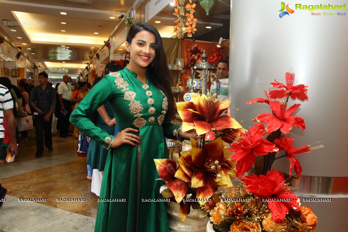 Jyotii Sethi launches Hi-Life Luxury Exhibition at HICC, Hyderabad