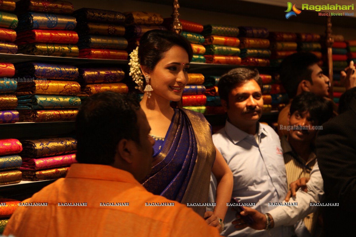 Grand Launch of Kalamandir in Vizag