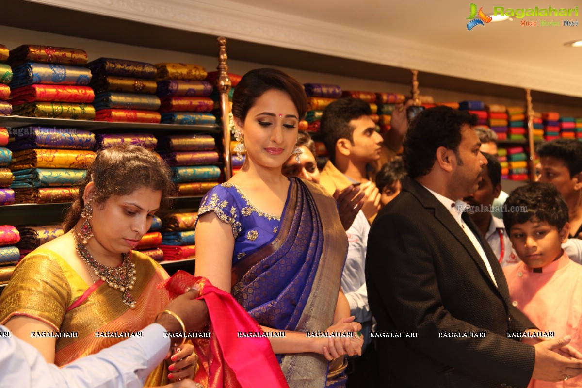 Grand Launch of Kalamandir in Vizag