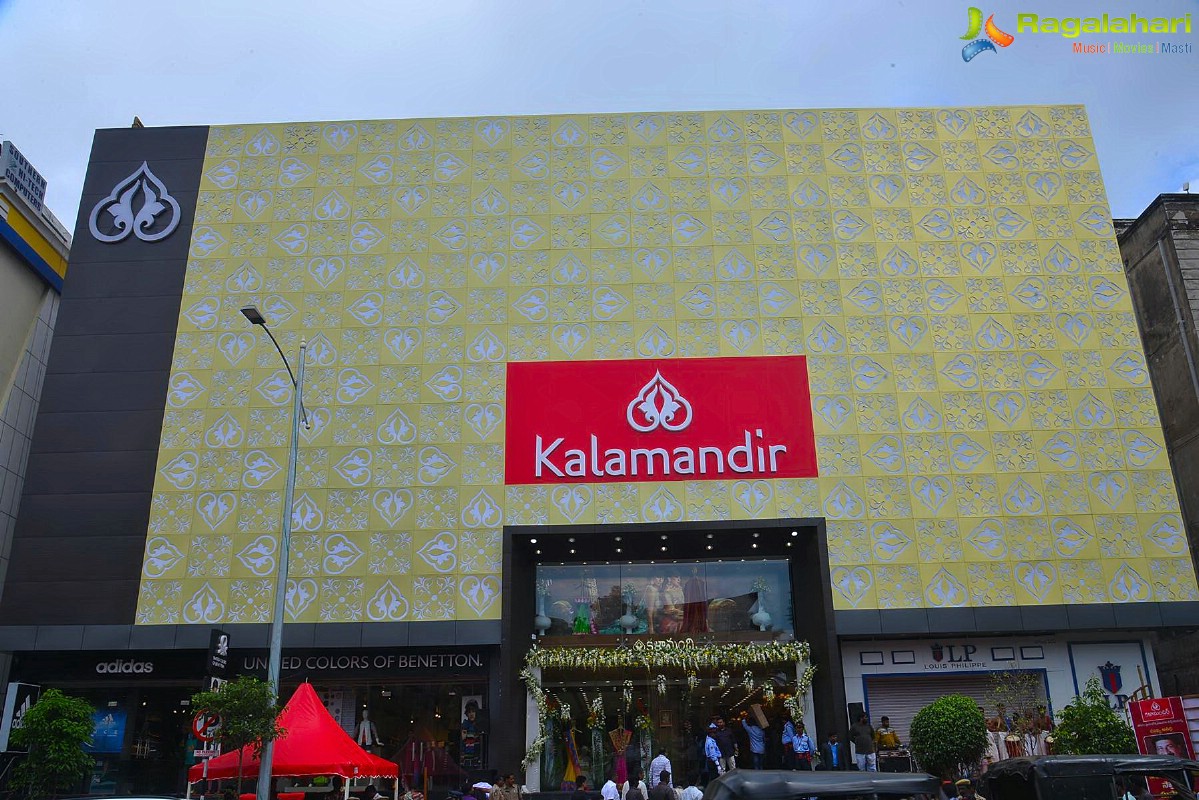 Grand Launch of Kalamandir in Vizag