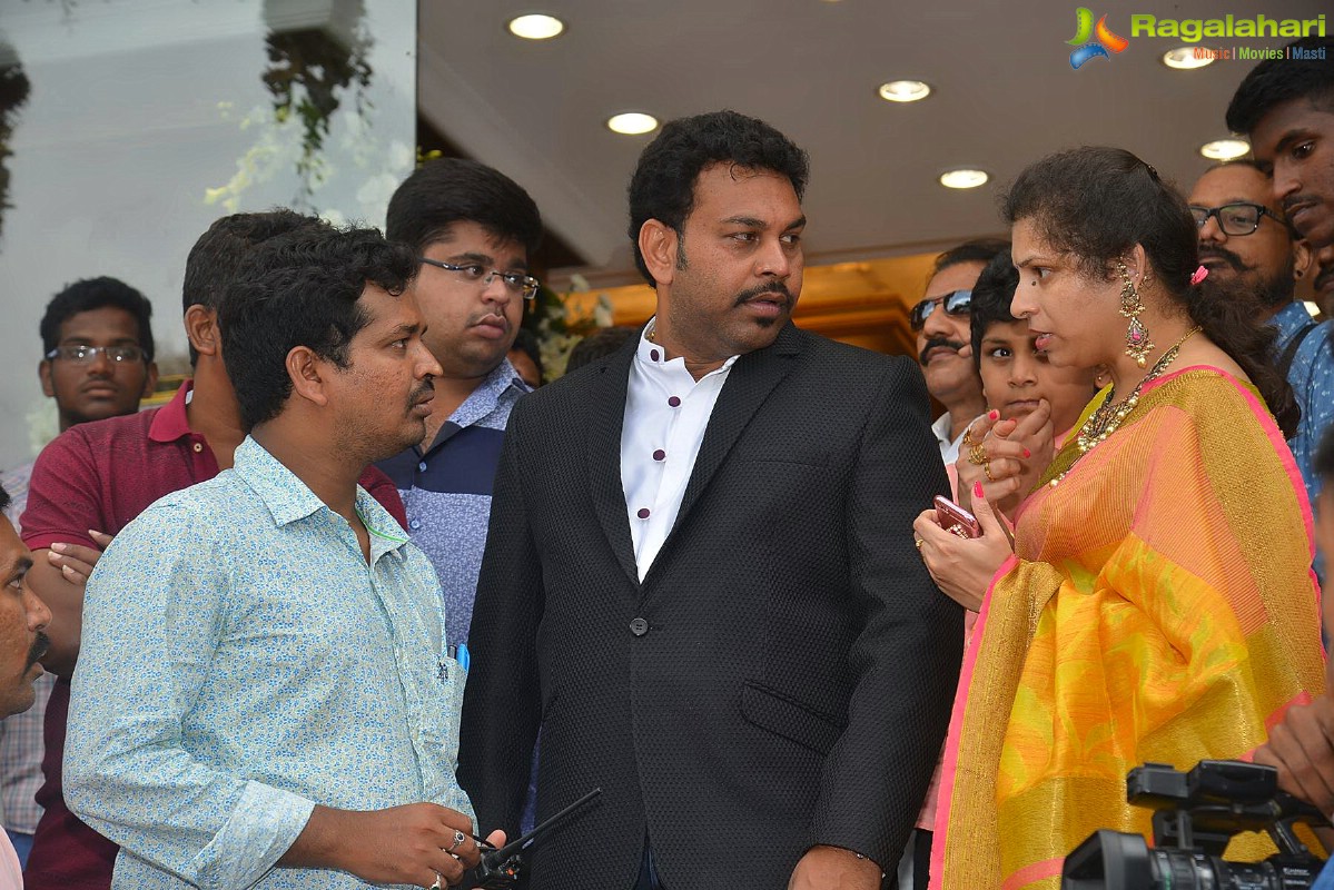 Grand Launch of Kalamandir in Vizag