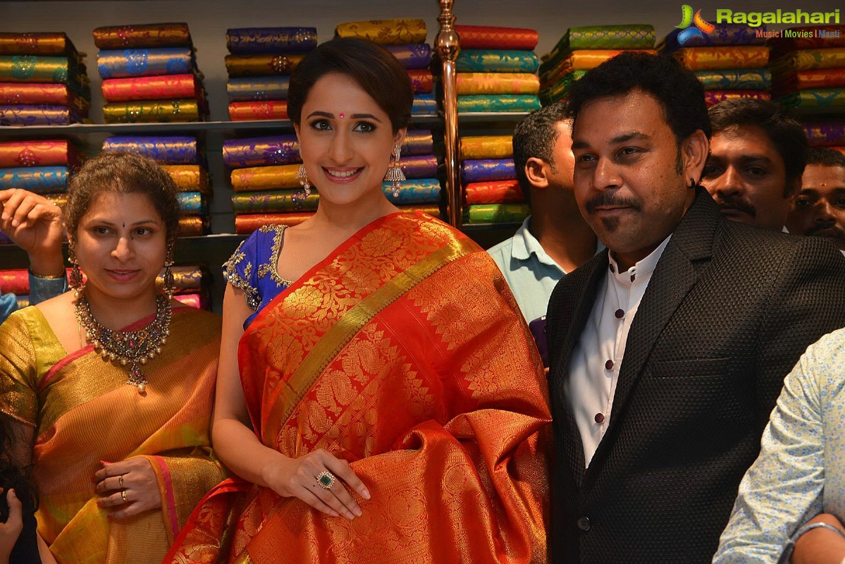 Grand Launch of Kalamandir in Vizag