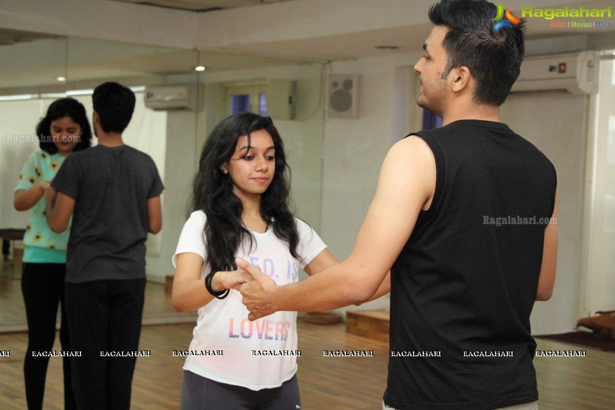 Latin Dance Boot Camp by Abhishek Singh & Nidhi Agarwal at GRYCS