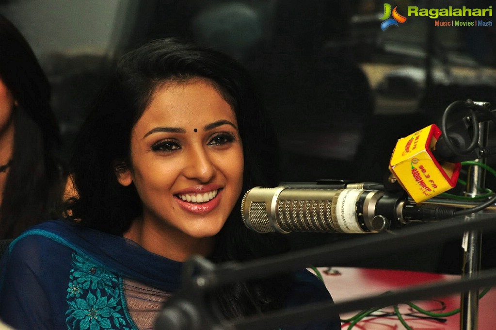 Majnu Team at Radio Mirchi, Hyderabad