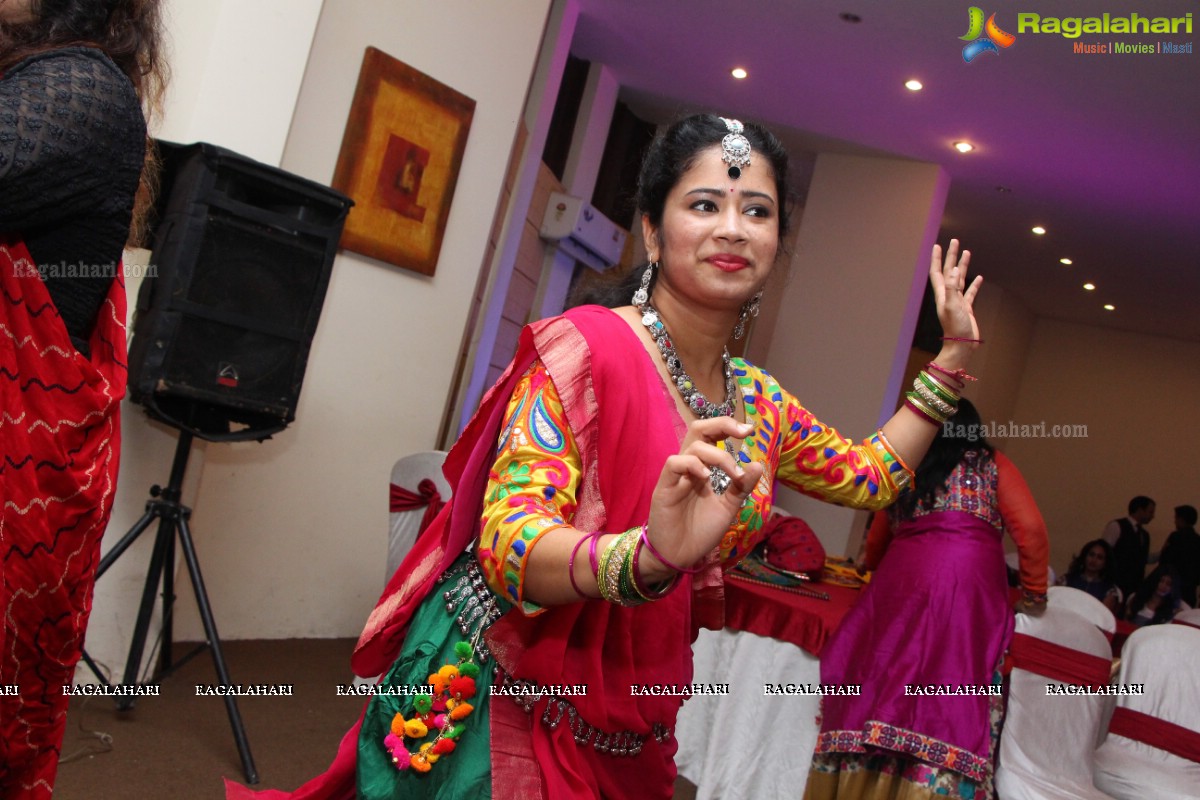 Pre Dandiya Bash 2016 by Phankar Innovative Minds at The Manohar, Hyderabad