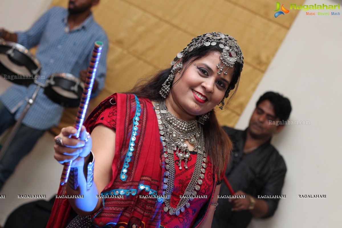 Pre Dandiya Bash 2016 by Phankar Innovative Minds at The Manohar, Hyderabad