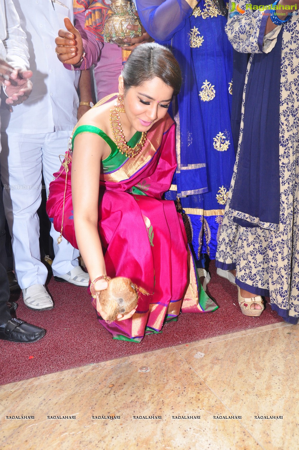 Raashi Khanna inaugurates R.S Brothers at Kothapet, Hyderabad